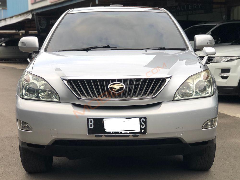 Mobil Toyota Harrier 2013