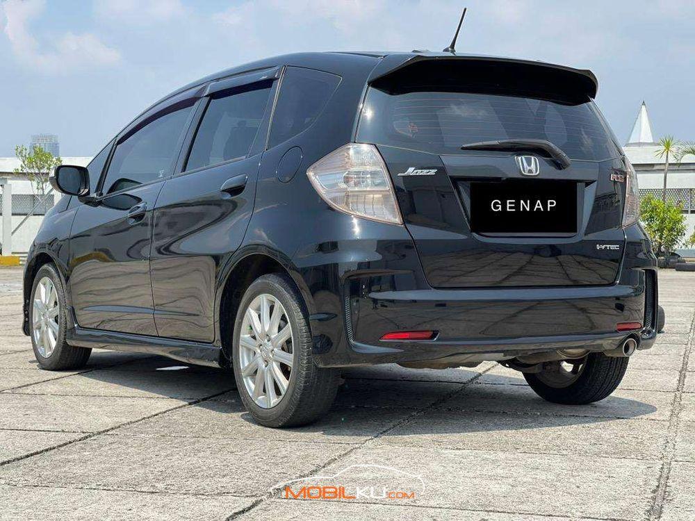 Mobil Honda Jazz 2013