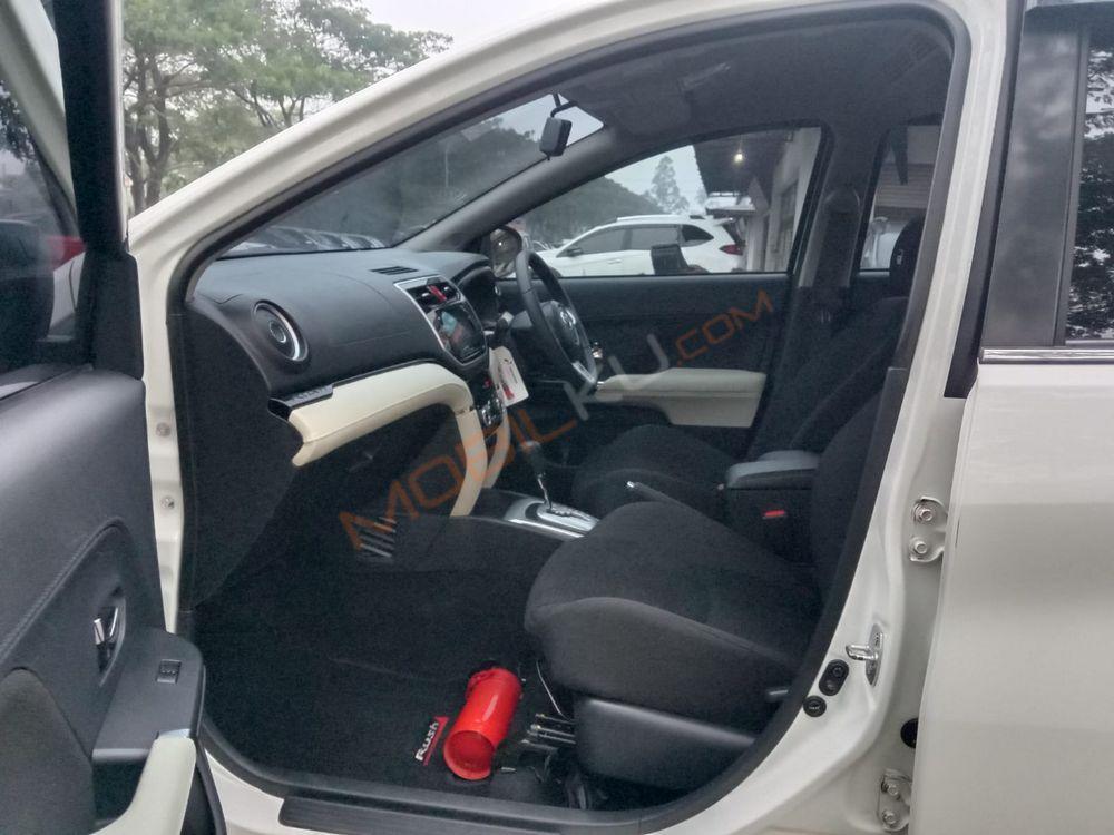 Mobil Toyota Rush 2021