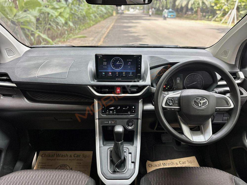 Mobil Toyota Avanza 2023
