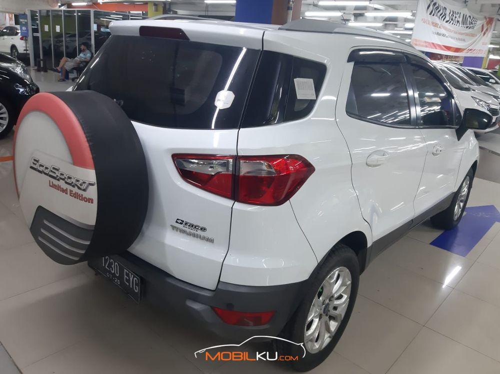 Mobil Ford EcoSport 2014