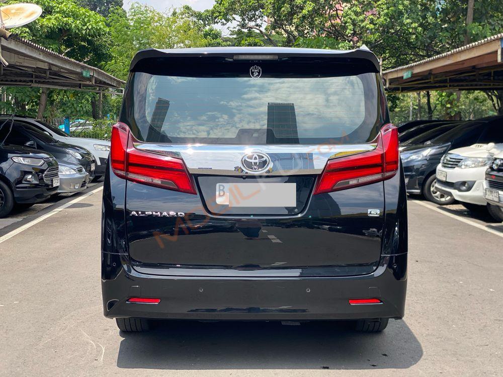 Mobil Toyota Alphard 2018