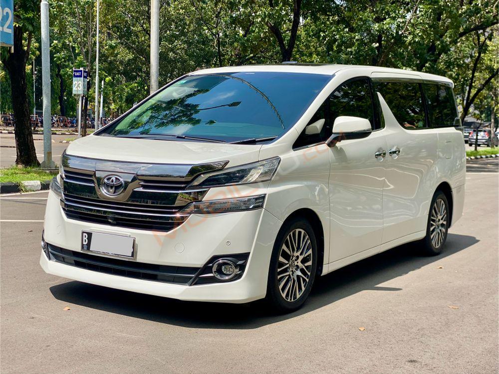 Mobil Toyota Vellfire 2017
