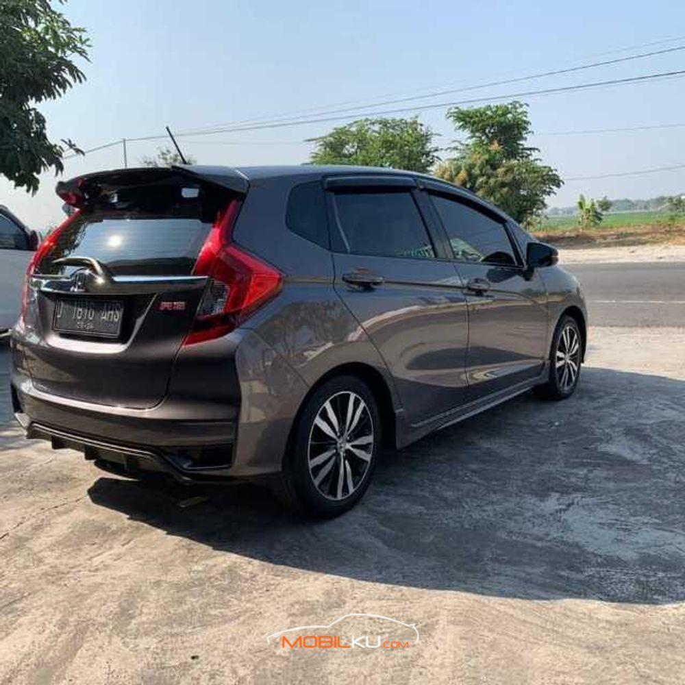 Mobil Honda Jazz 2019
