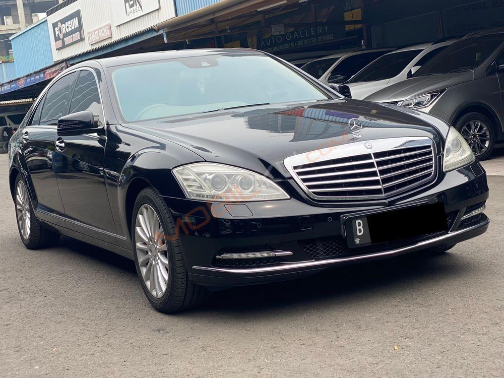 Mobil Mercedes-Benz S-Class 2011