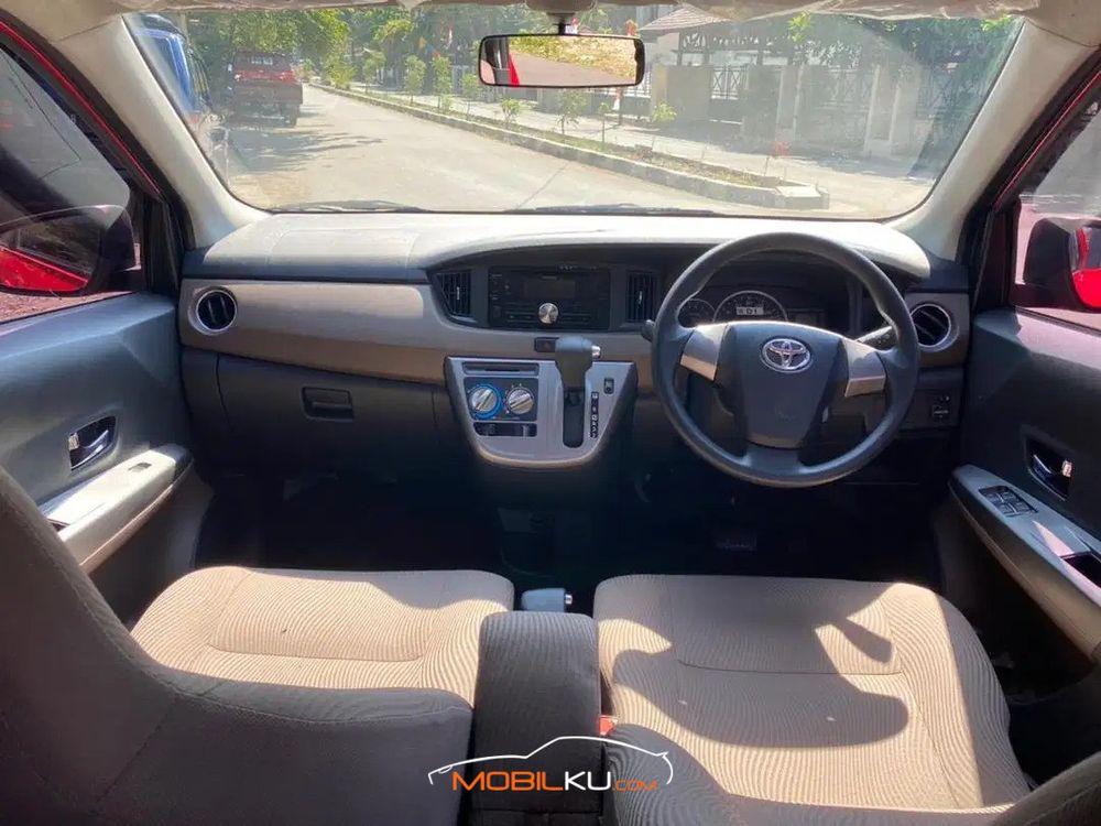 Mobil Toyota Calya 2018