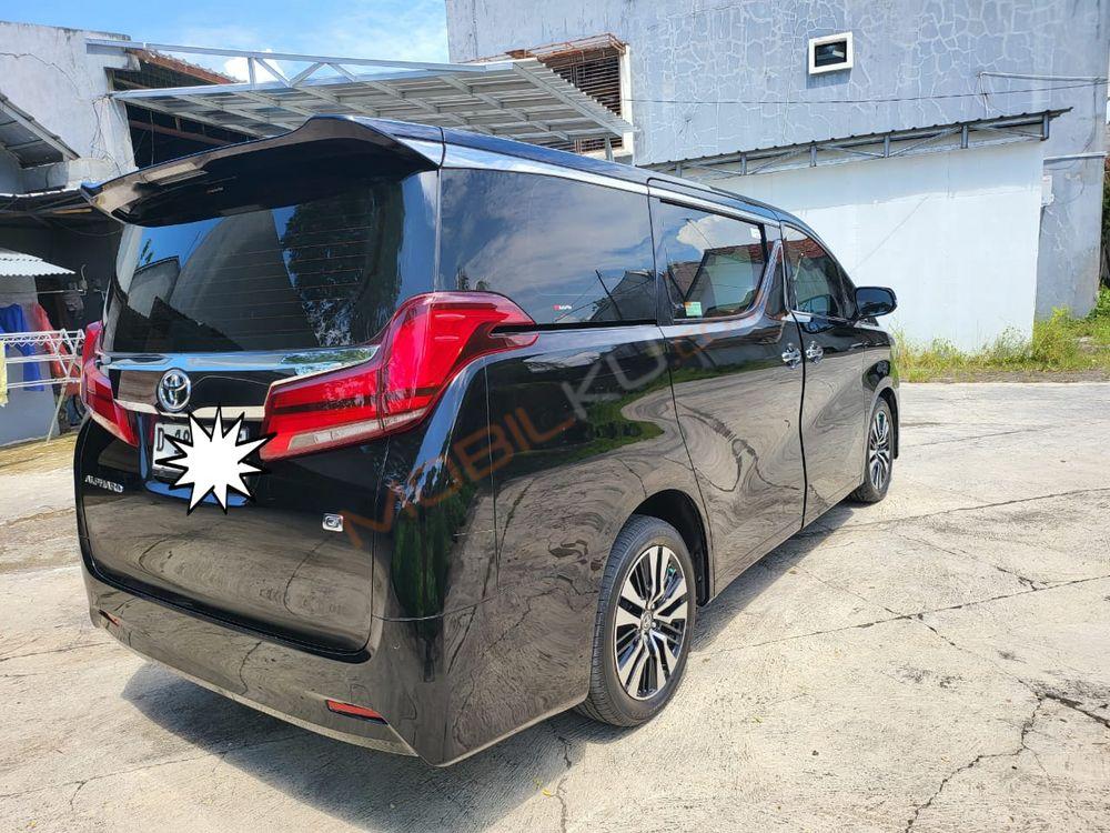 Mobil Toyota Alphard 2019