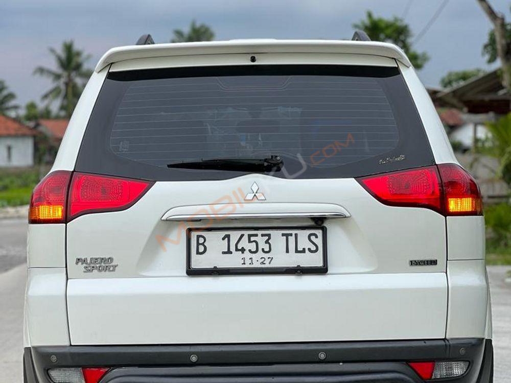 Mobil Mitsubishi Pajero Sport 2012