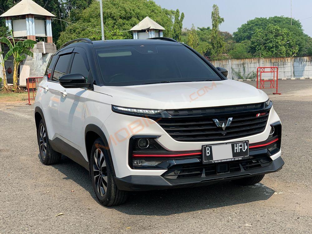 Mobil Wuling Almaz 2022