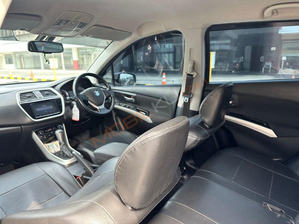 Mobil Suzuki SX4 2017