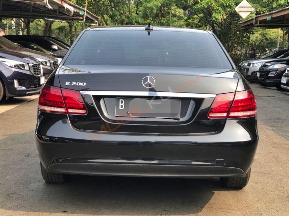 Mobil Mercedes-Benz E-Class 2016