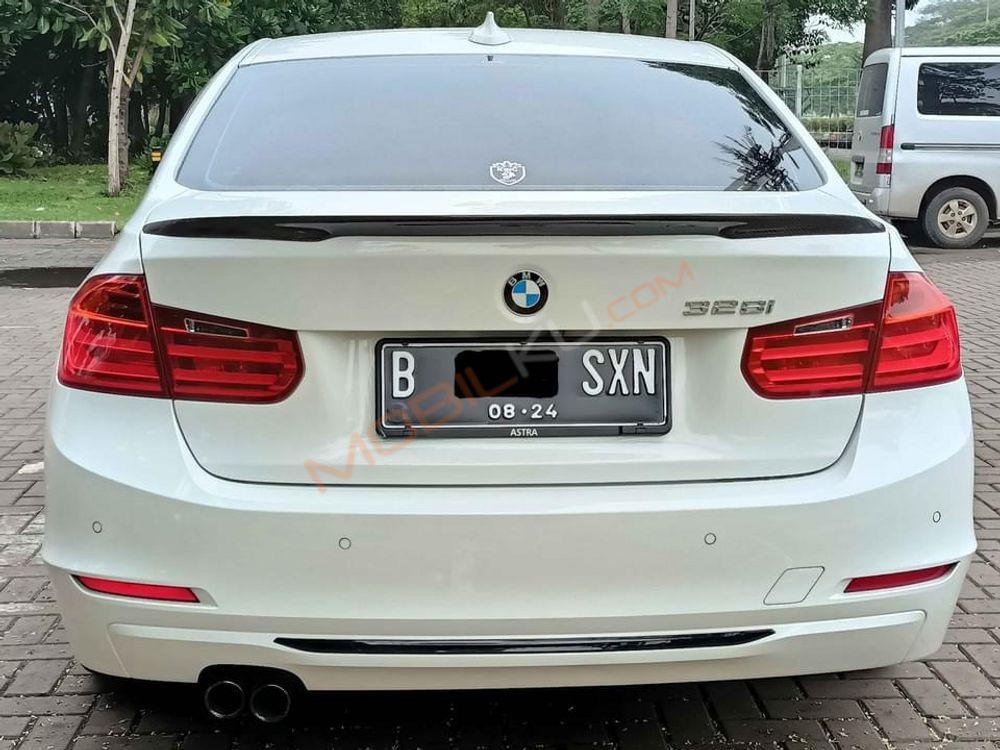 Mobil BMW 3 Series 2014