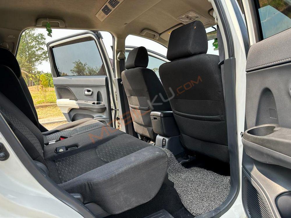 Mobil Toyota Rush 2018