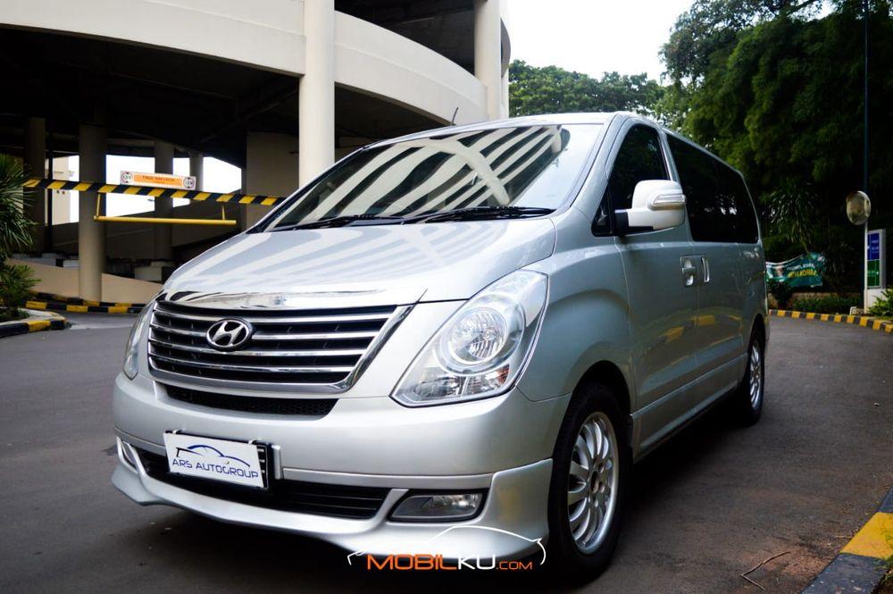 Mobil Hyundai H-1 2012