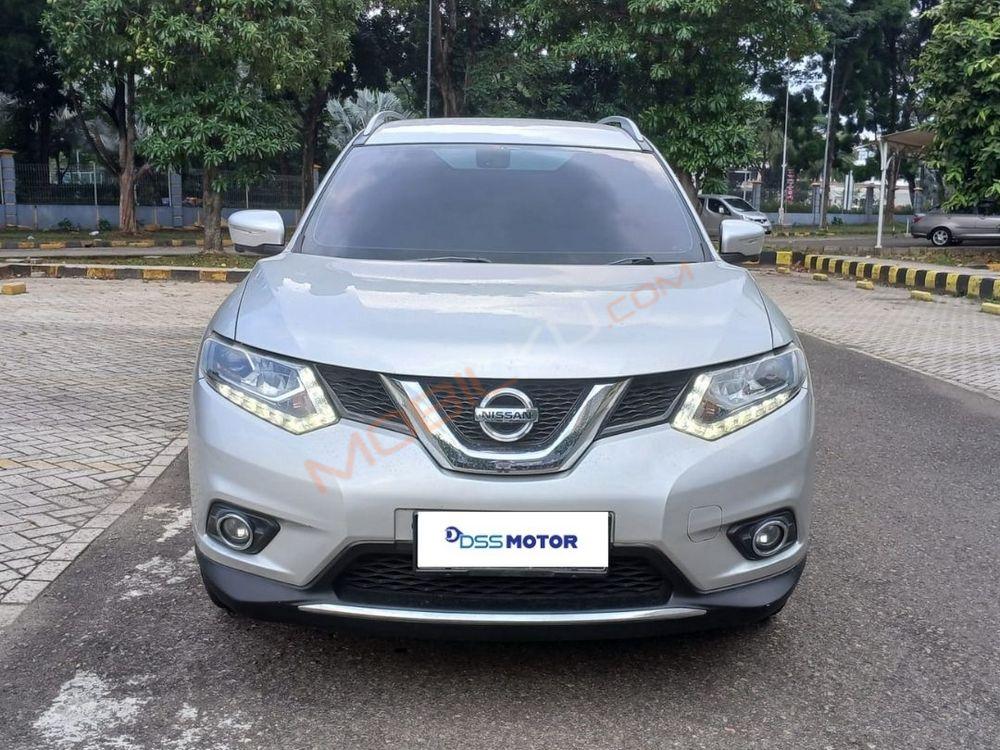 Mobil Nissan X-Trail 2015
