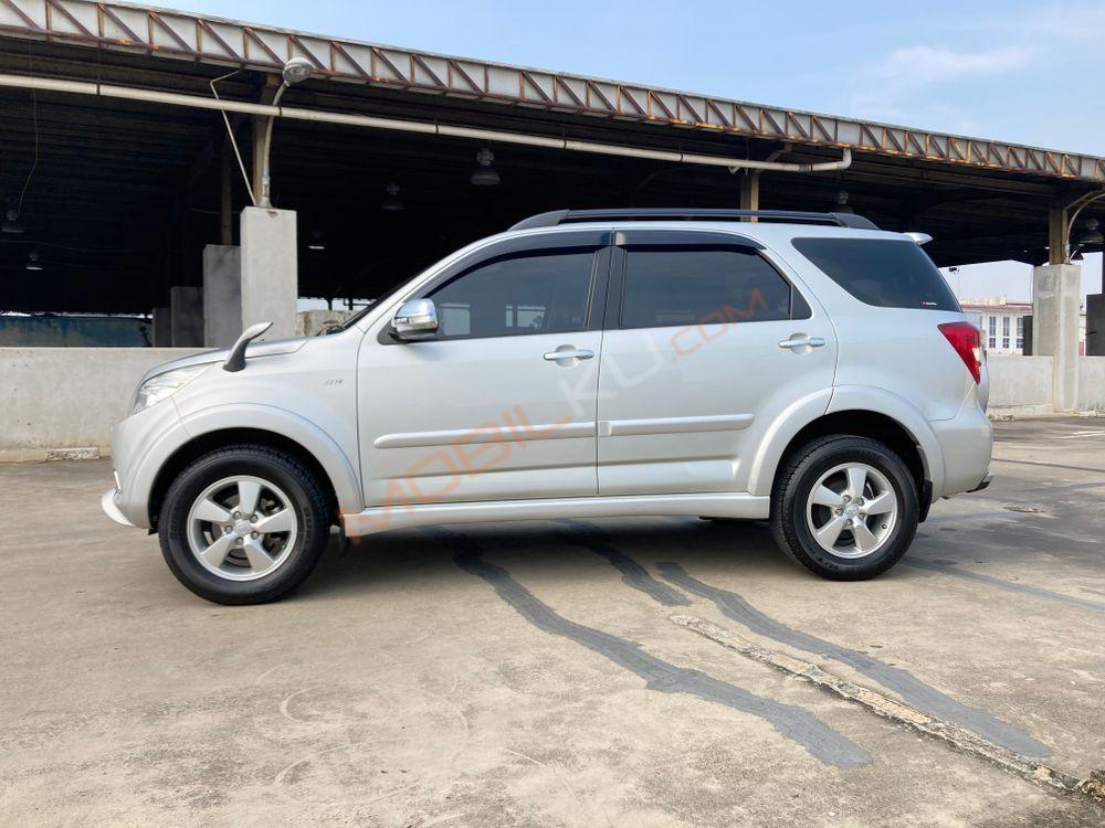 Mobil Toyota Rush 2010