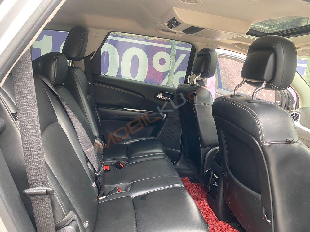 Mobil Dodge Journey 2014