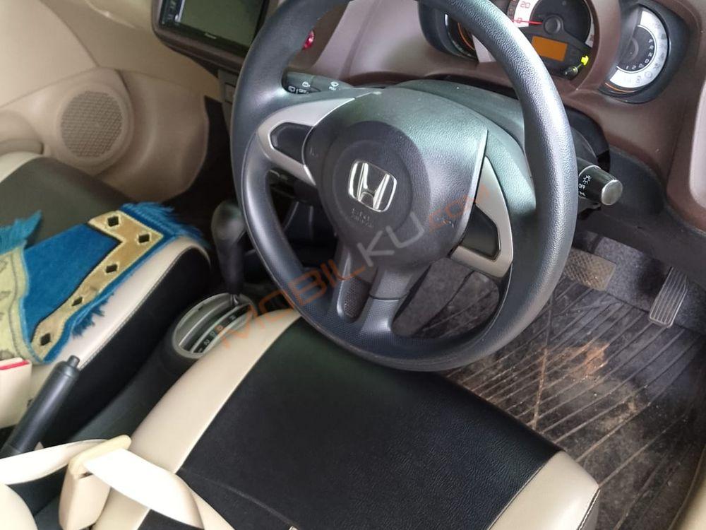 Mobil Honda Brio 2013