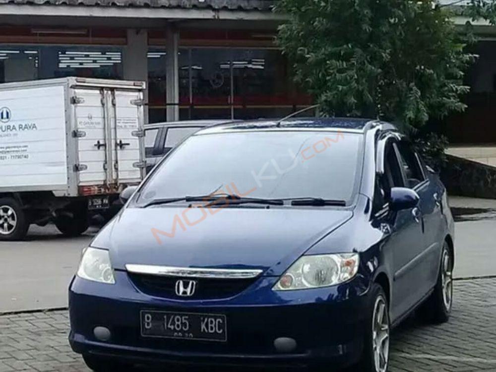 Mobil Honda City Sedan 2003