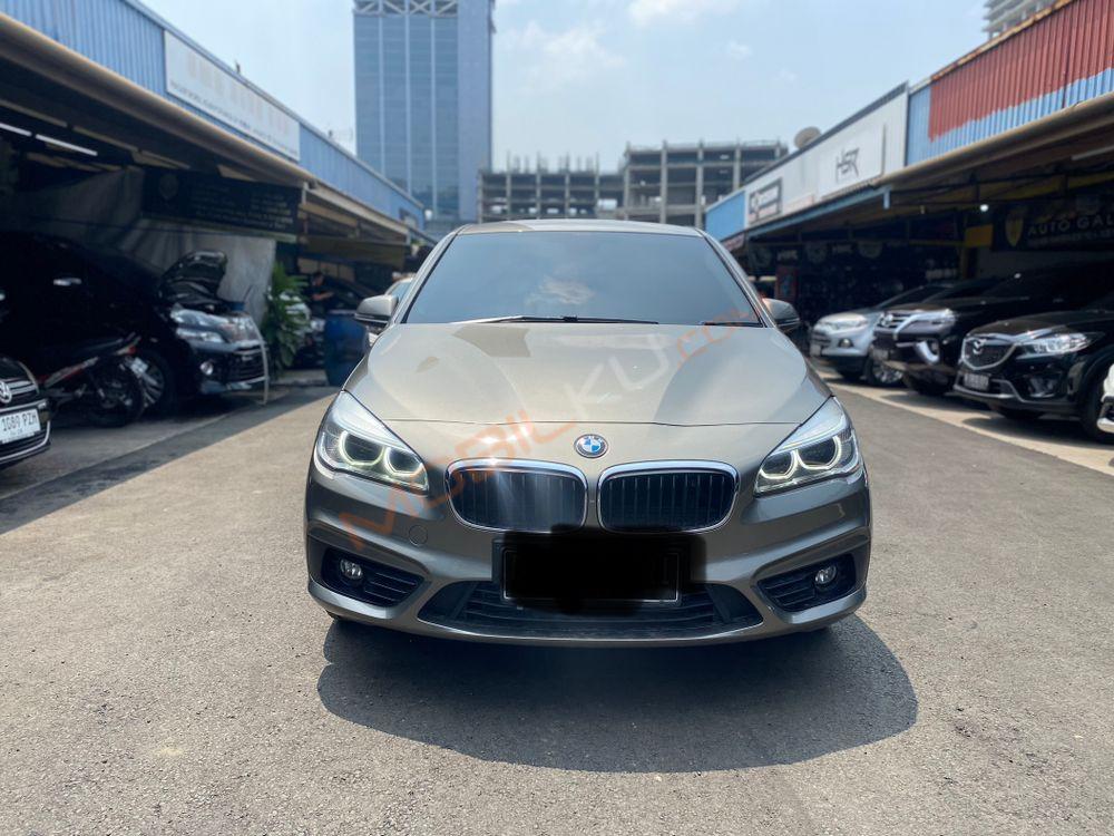 Mobil BMW 2 Series 2015