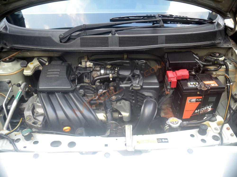 Mobil Datsun GO+ 2014