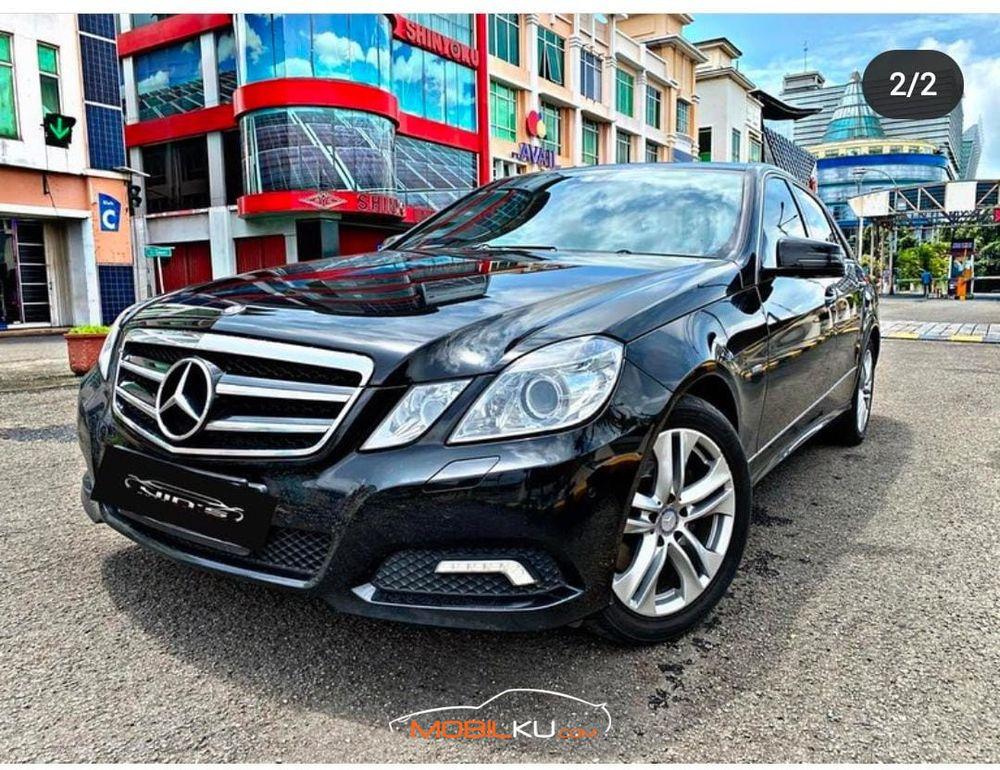Mobil Mercedes-Benz E-Class 2010