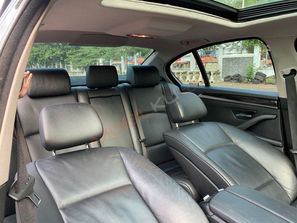 Mobil BMW 5 Series 2013