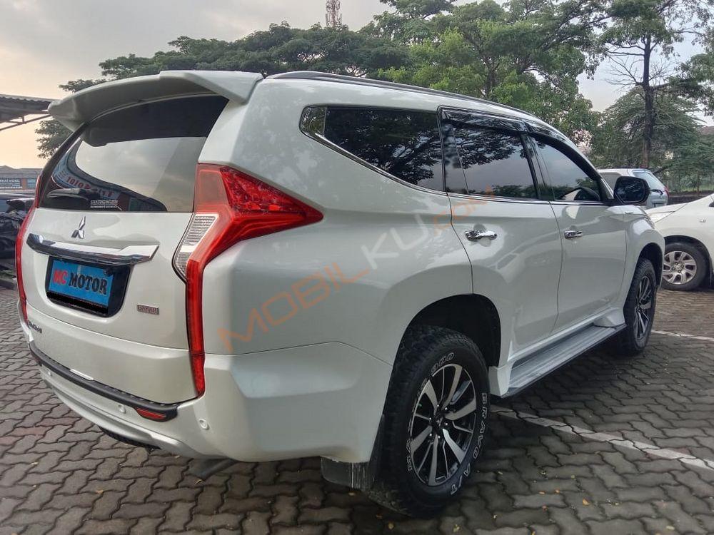 Mobil Mitsubishi Pajero Sport 2016