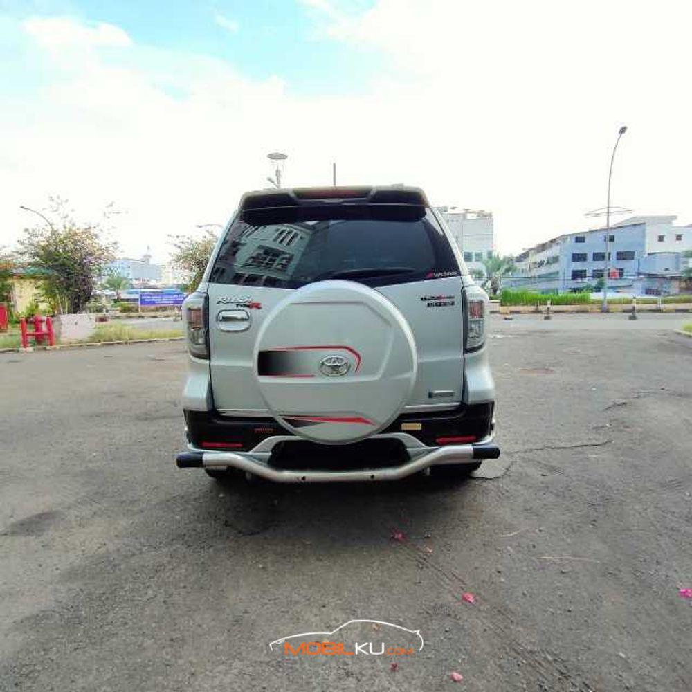 Mobil Toyota Rush 2016