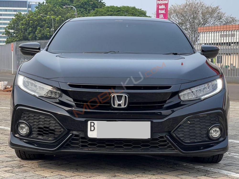 Mobil Honda Civic Hatchback 2018
