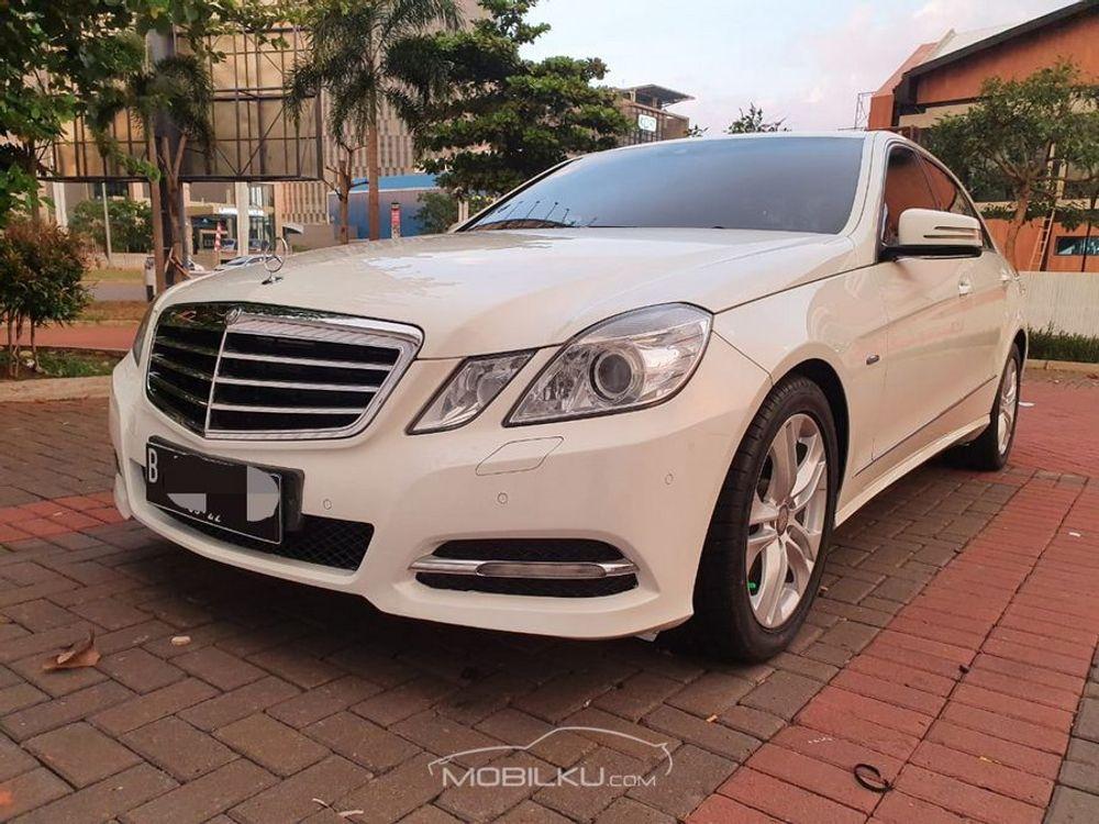 Mobil Mercedes-Benz E-Class 2012