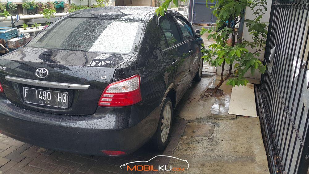 Mobil Toyota Vios 2012