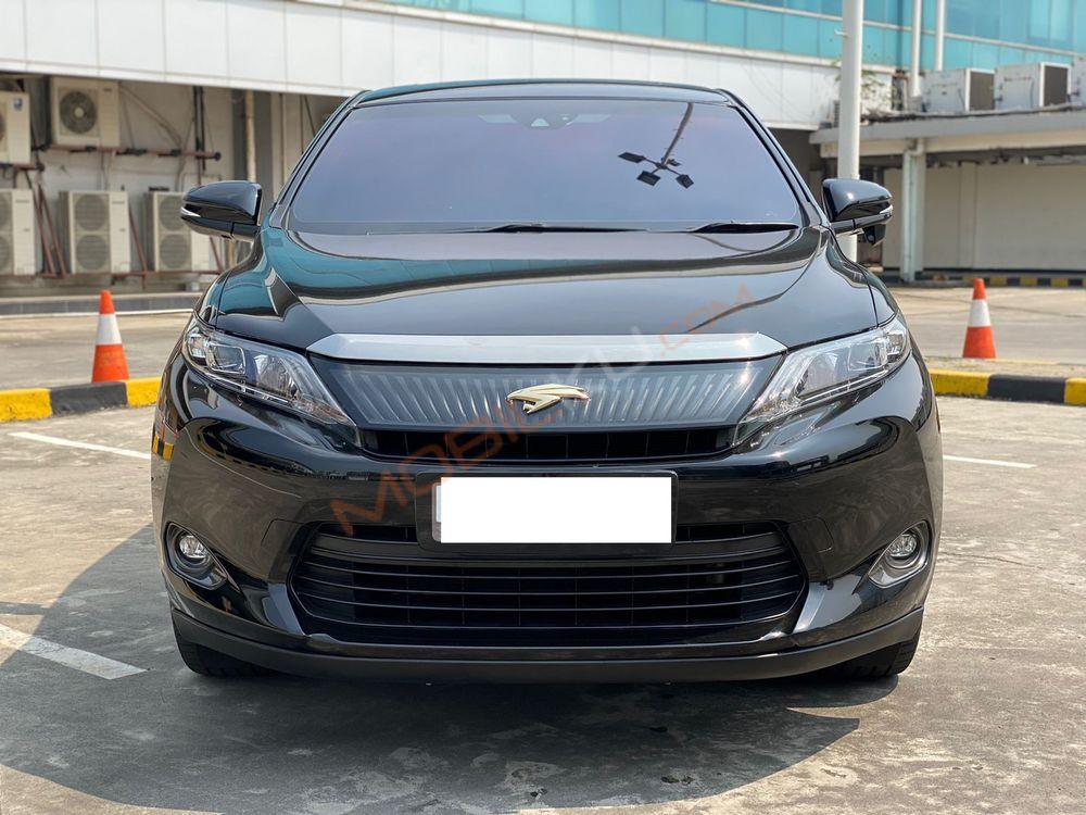 Mobil Toyota Harrier 2015