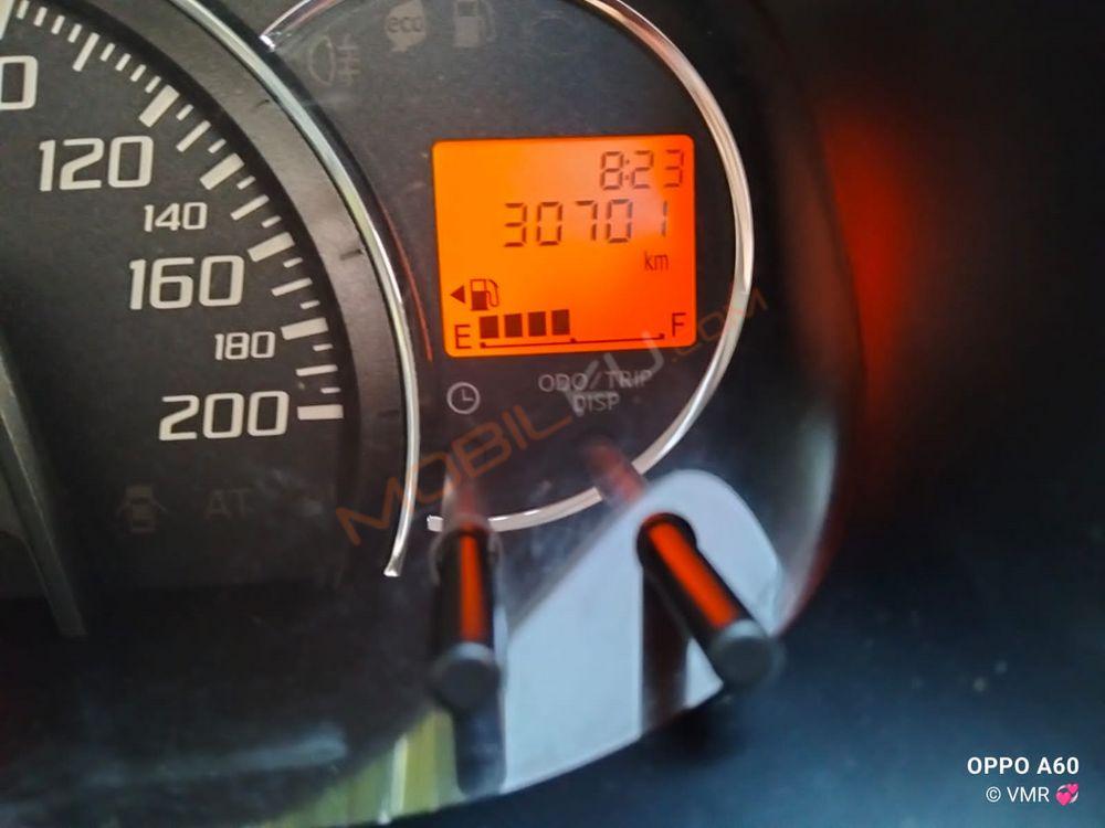 Mobil Toyota Agya 2016