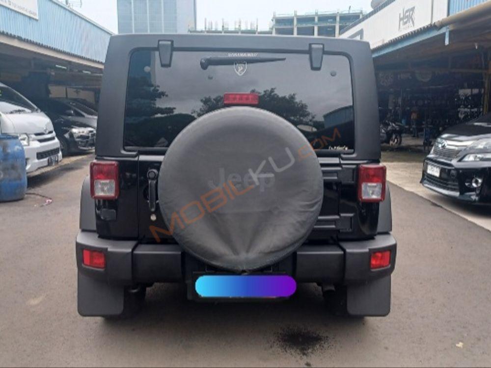 Mobil Jeep Wrangler 2011