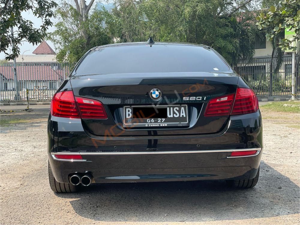 Mobil BMW 5 Series 2016