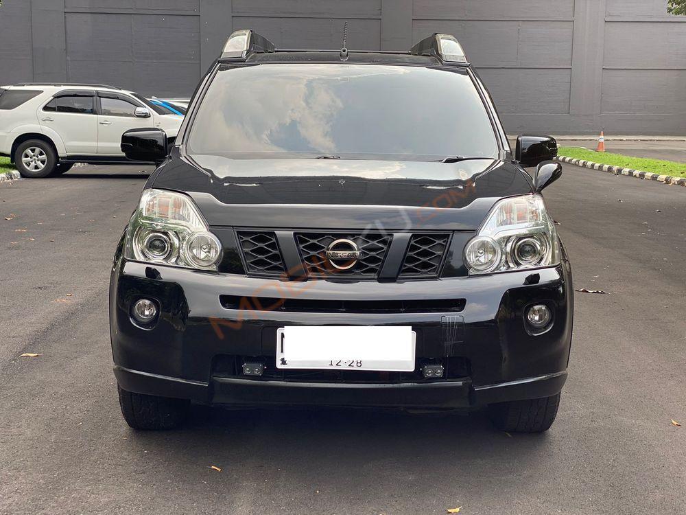 Mobil Nissan X-Trail 2008