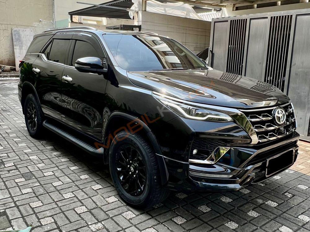 Mobil Toyota Fortuner 2022