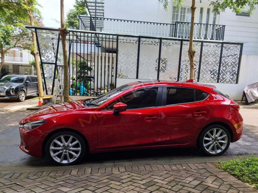 Mobil Mazda 3 2017