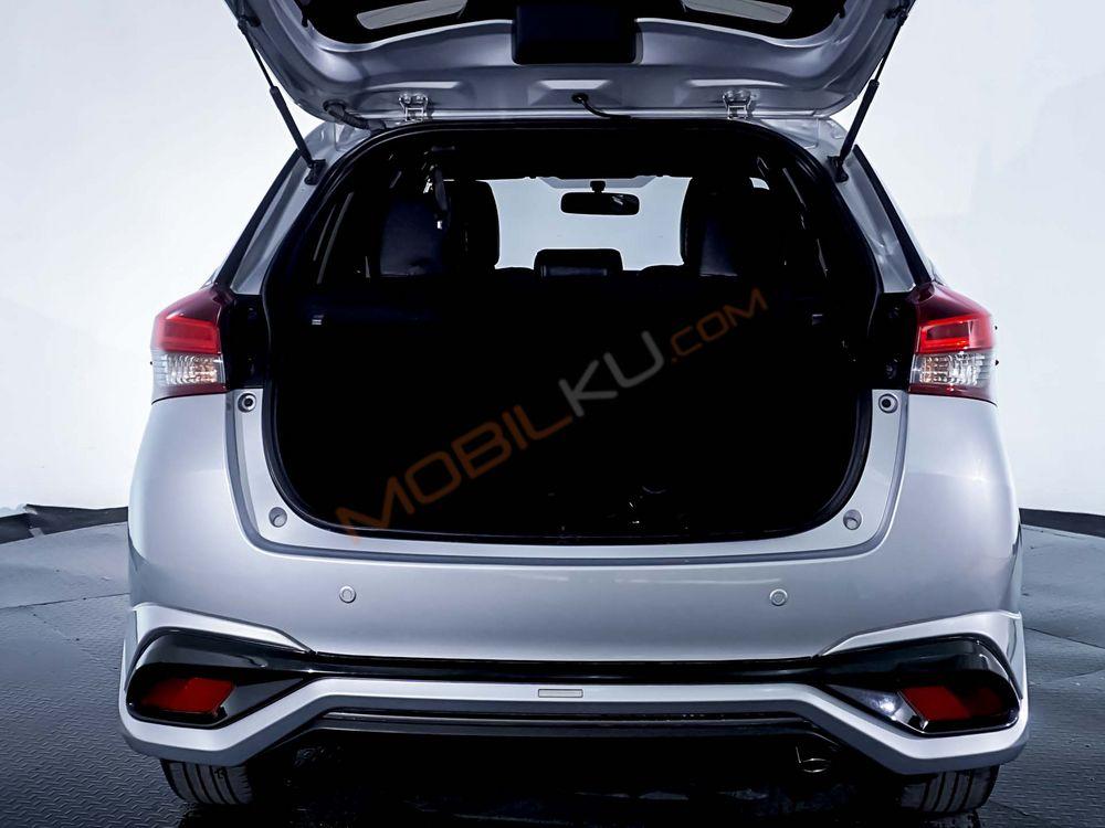 Mobil Toyota Yaris 2021