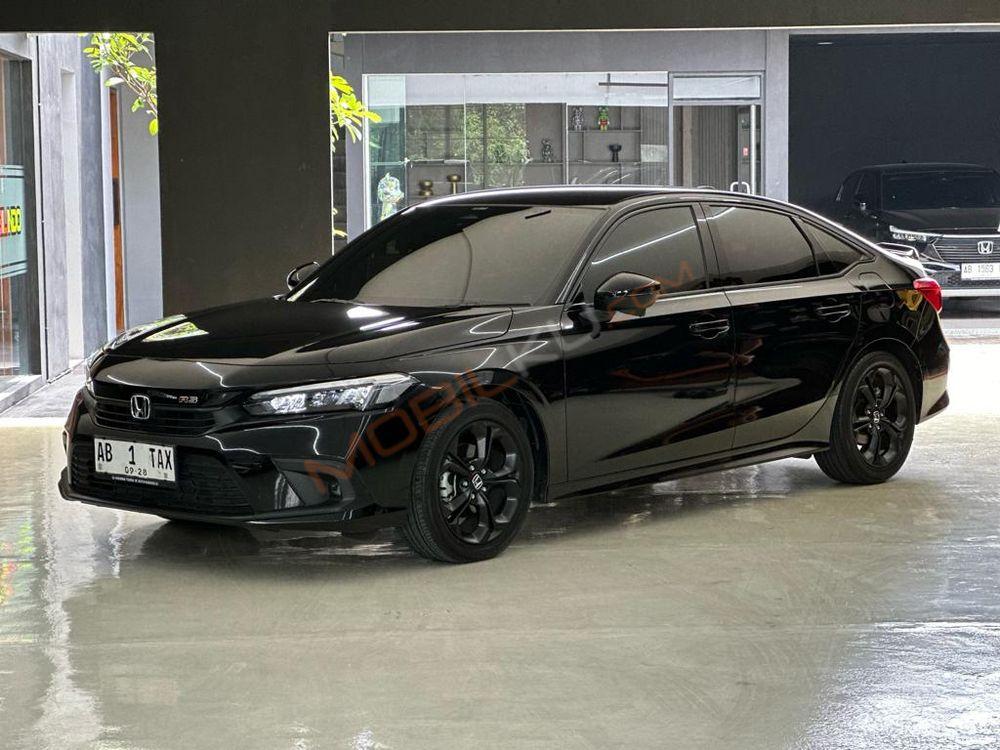 Mobil Honda Civic Sedan 2023