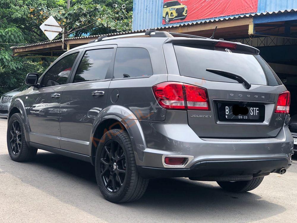 Mobil Dodge Journey 2013