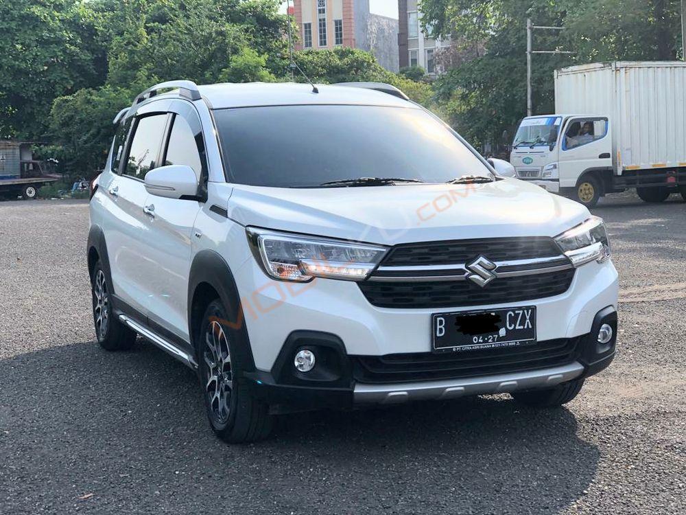 Mobil Suzuki XL7 2022