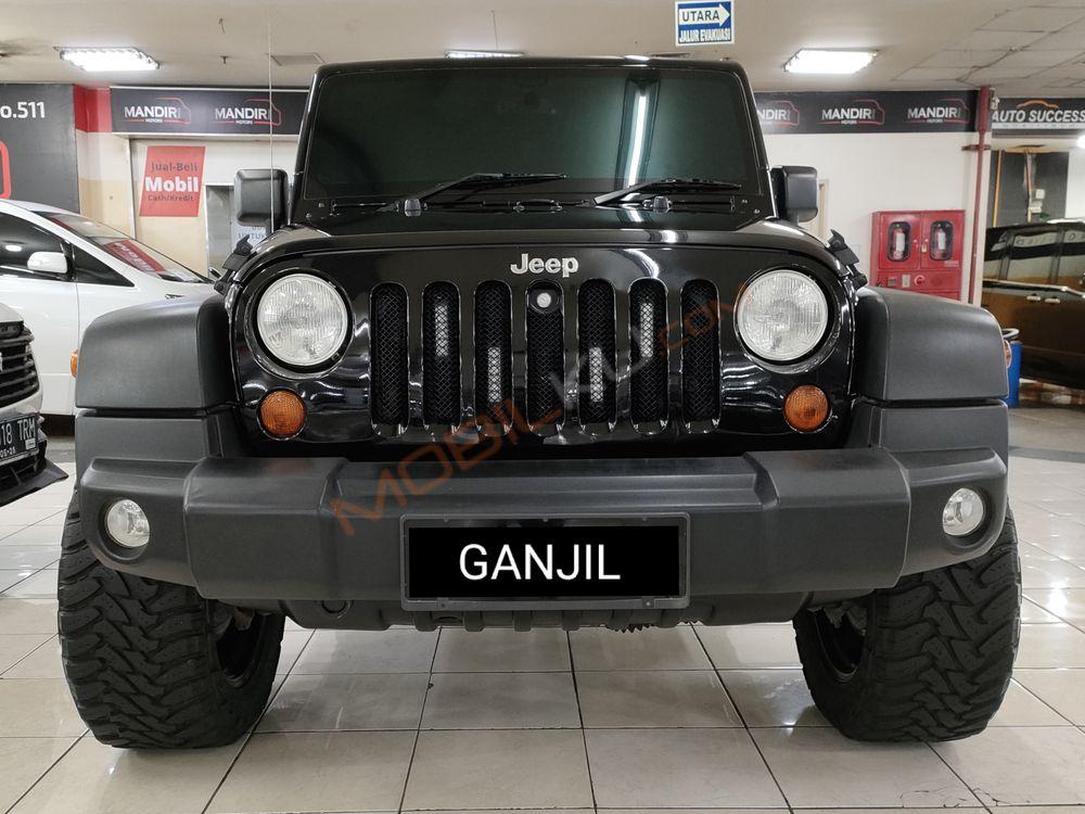 Mobil Jeep Wrangler 2013