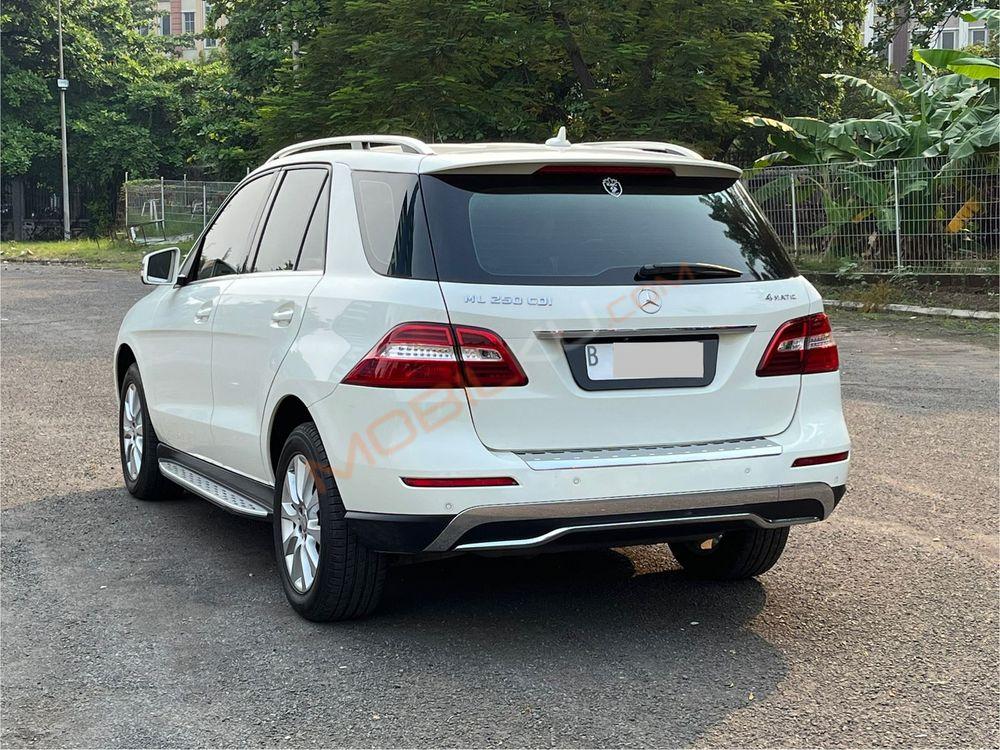 Mobil Mercedes-Benz ML 2013
