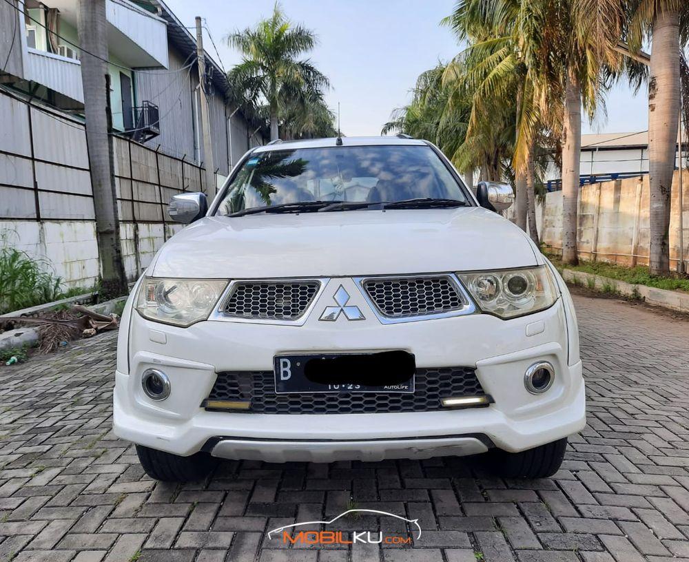 Mobil Mitsubishi Pajero Sport 2015