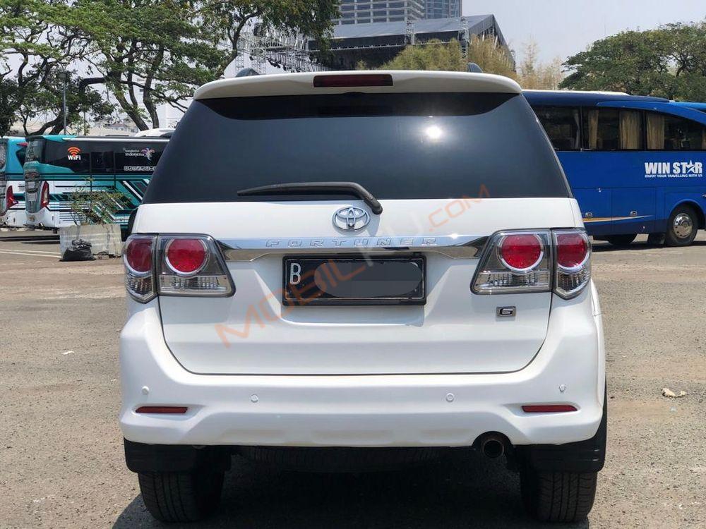 Mobil Toyota Fortuner 2012