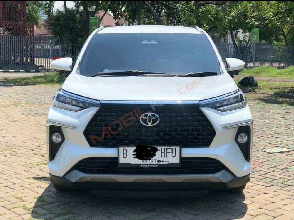 Mobil Toyota Veloz 2022