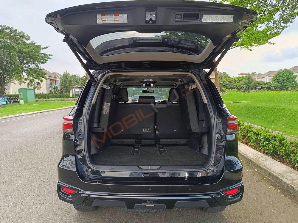 Mobil Toyota Fortuner 2021