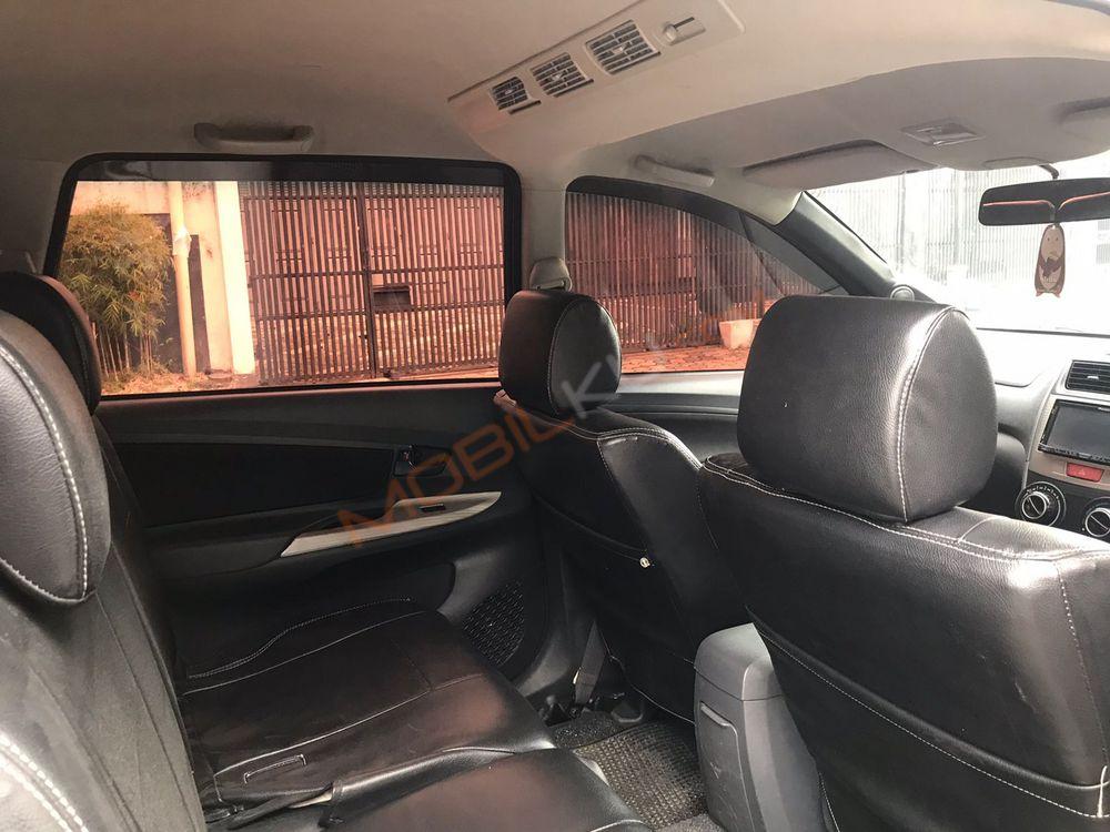 Mobil Toyota Avanza 2014